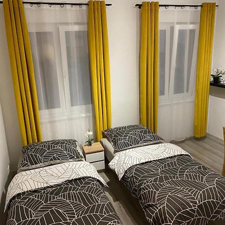 Apartament Przy Rynku Kambar Apartamento Boleslawiec  Exterior foto